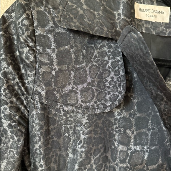 Helene Berman Trench Coat - Picture 8 of 9
